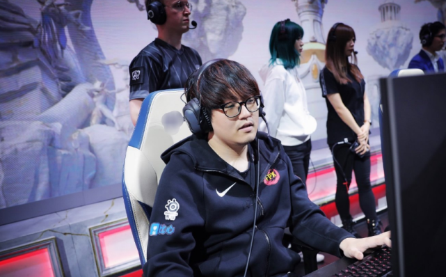 包含Doinb赛事官方发布势不可挡新规，FPX争议不断！的词条