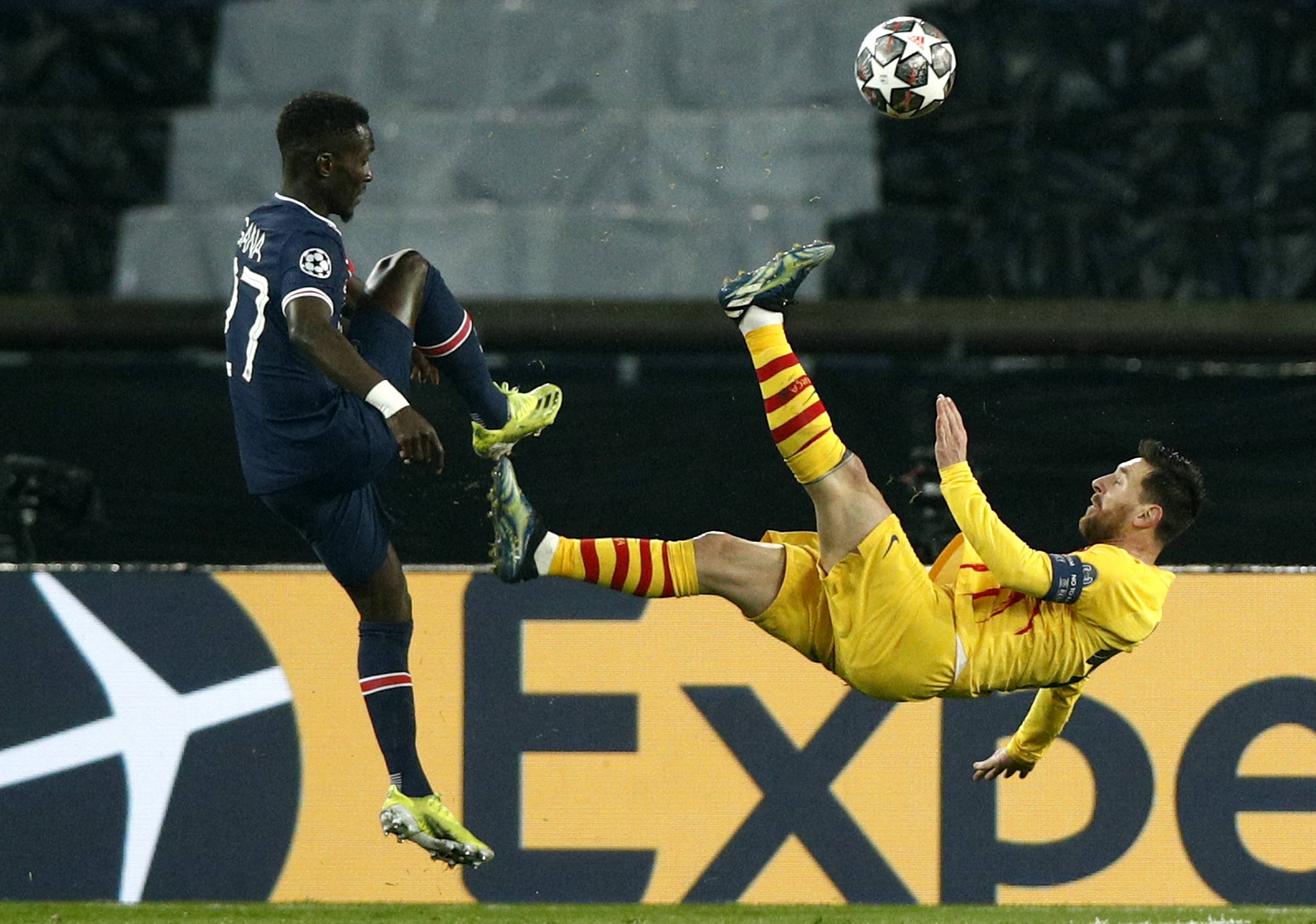 TheShy意外战胜巴黎圣日耳曼，比赛局势复杂引爆全场！